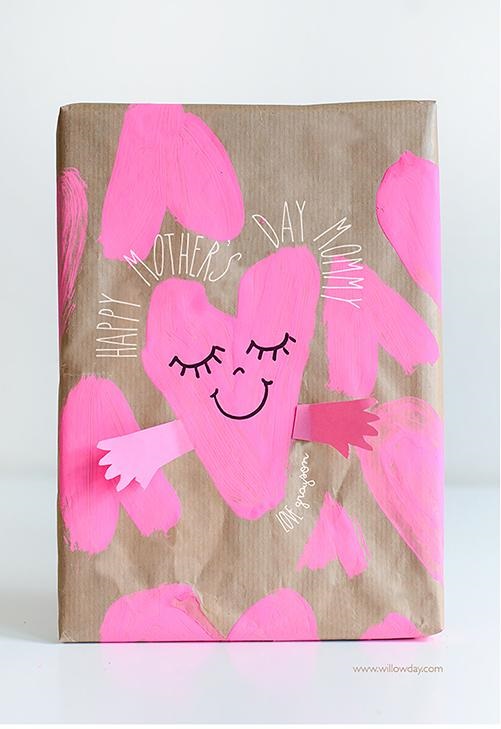 Mother’s Day Hugs Gift Wrap