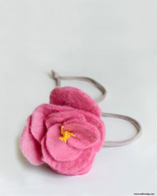 FELT PEONY NECKLACES