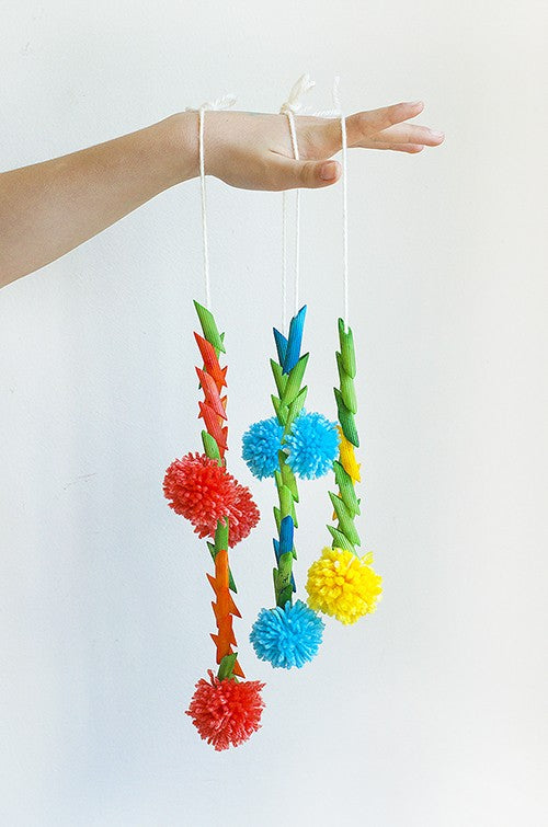 Macaroni Pompom Flower Necklaces