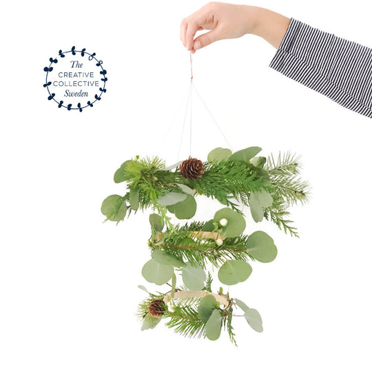 DAY 8 | The Christmas Countdown | 3 Tier Chandelier Wreath