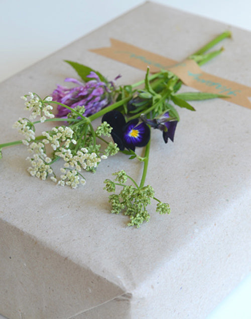 GIFT WRAP SERIES #19: FRESH FLOWERS