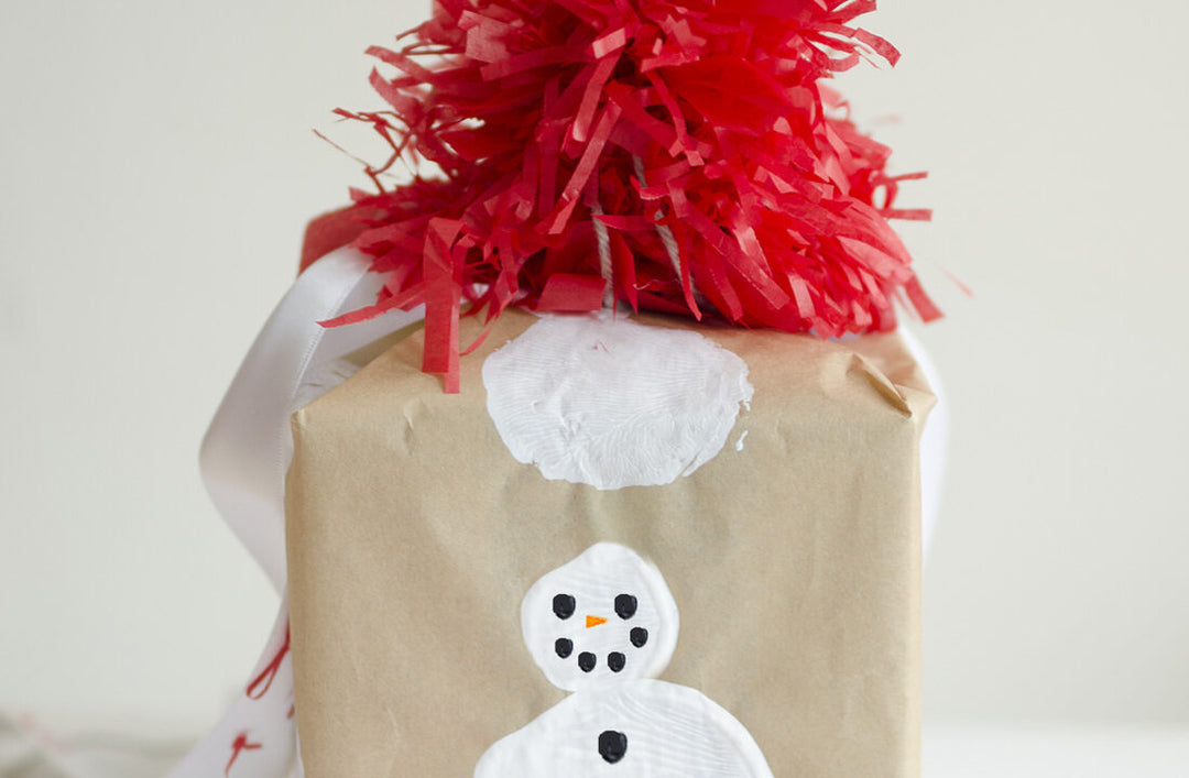 DIY Snowball Print Wrapping Paper for KIDS